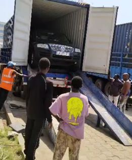 déchargement du véhicule